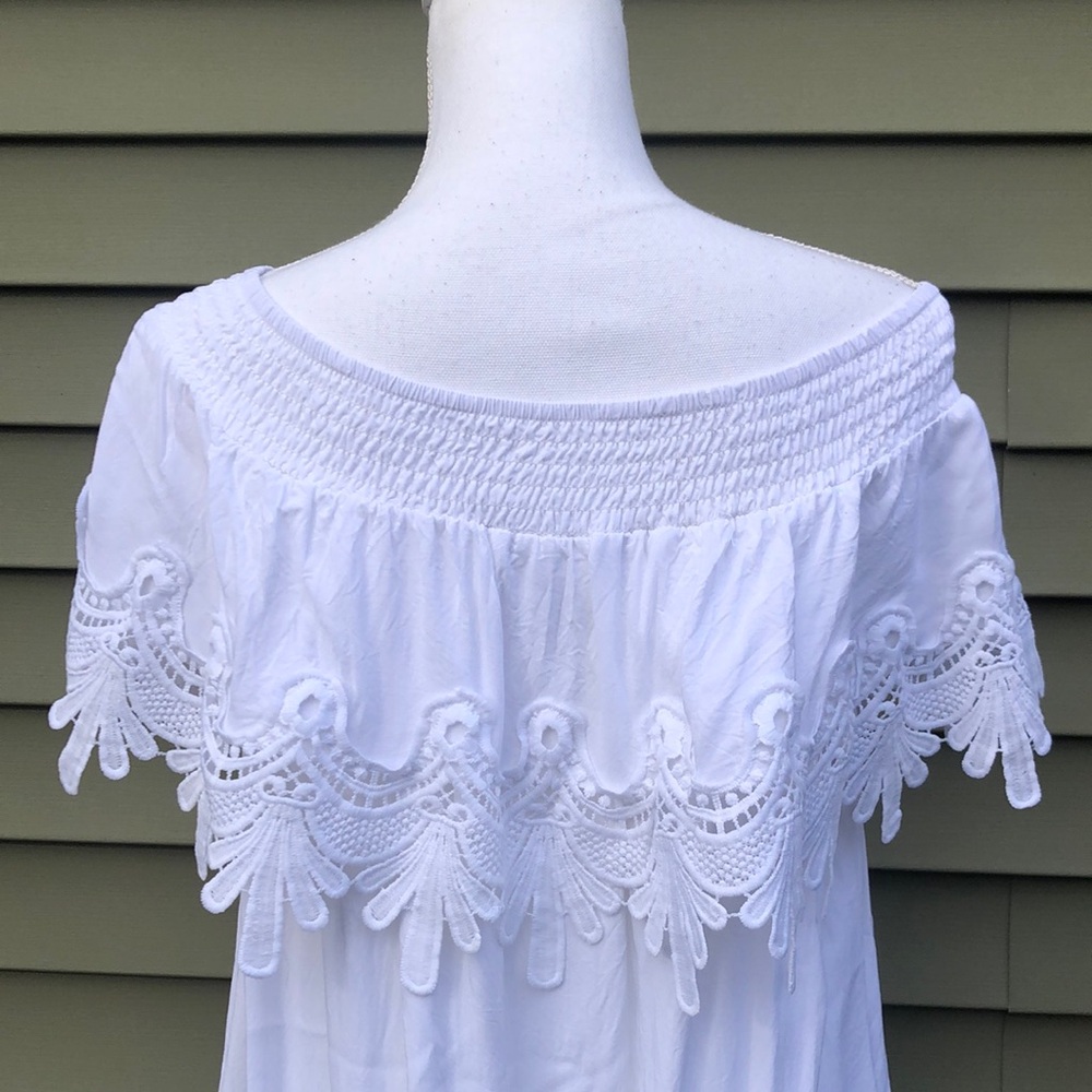 White Lace Off-Shoulder Top - Picture 4 of 8